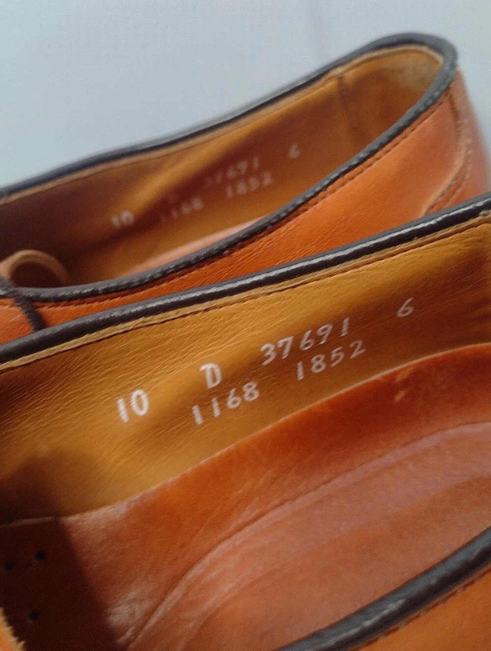 Allen Edmonds Tan Brown Leather Derby Oxfords